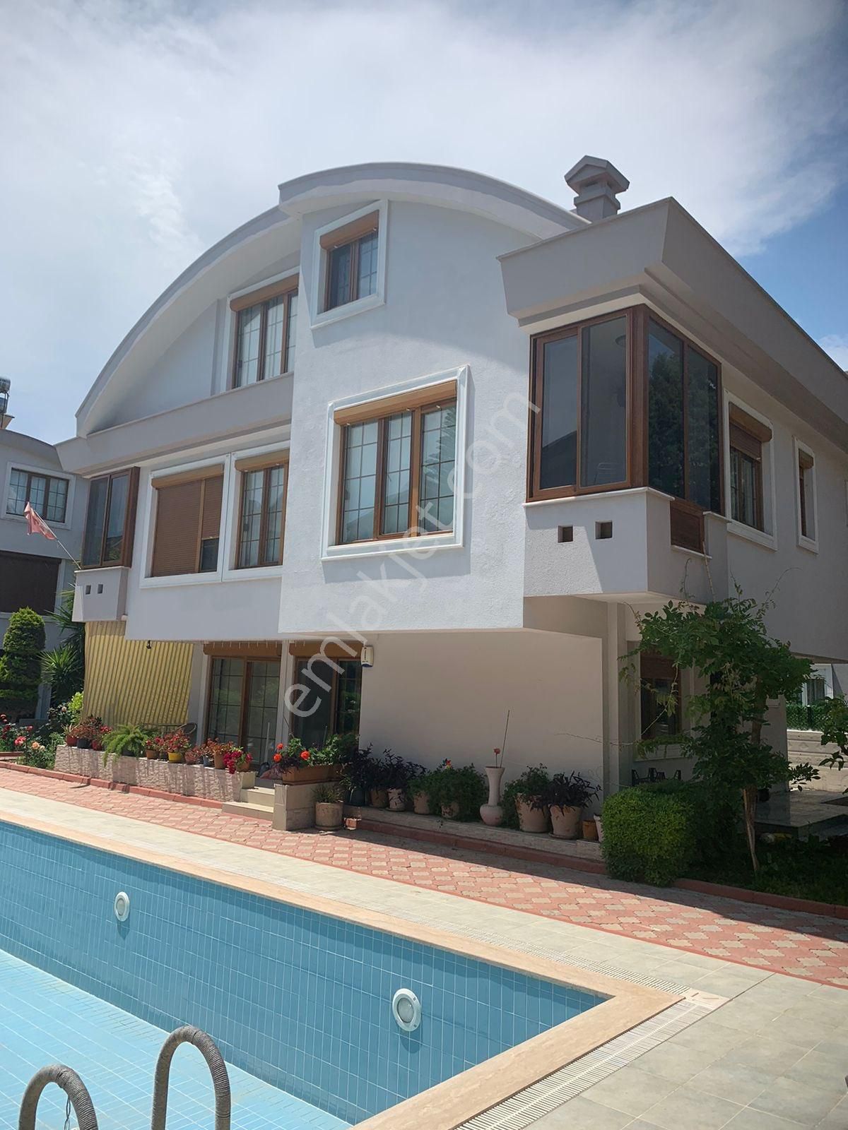 Belek'te 4+1 Site İçerisinde Müstakil Lüks Villa - Görsel 3