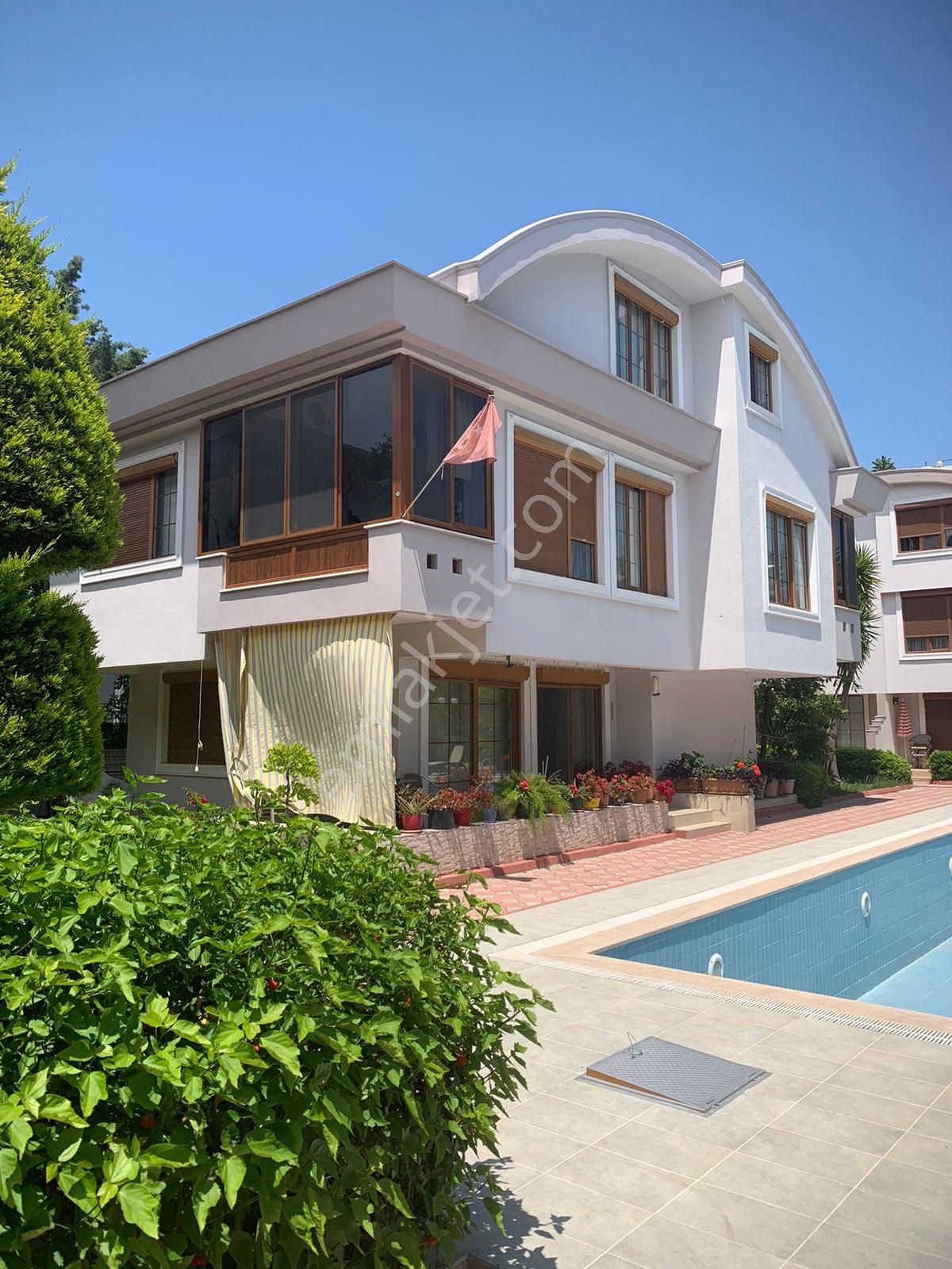 Belek'te 4+1 Site İçerisinde Müstakil Lüks Villa - Görsel 4