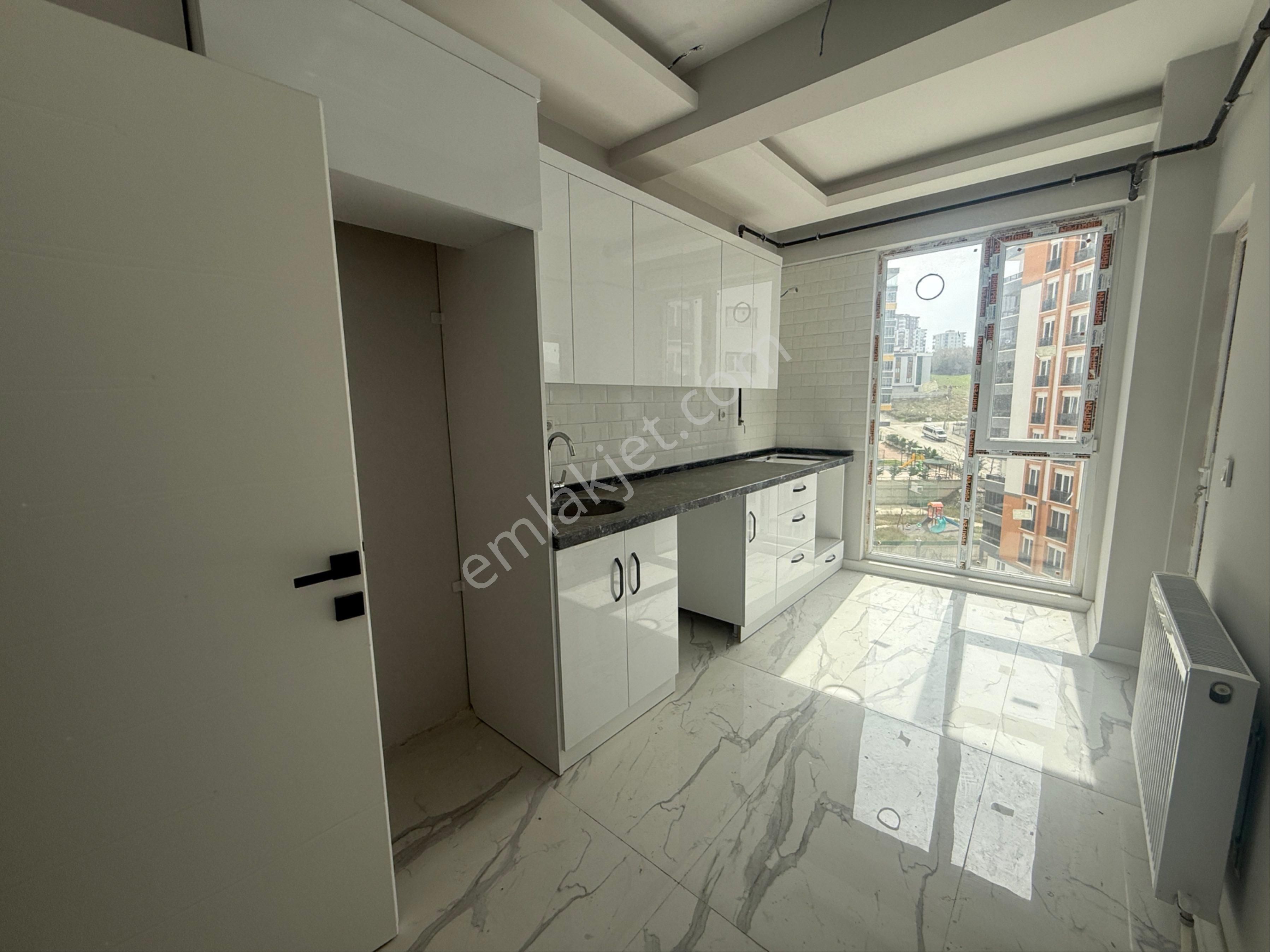 Samsun Atakum Atakent Sıfır 2+1 Mutfak Salon Ayrı Satılık Daire