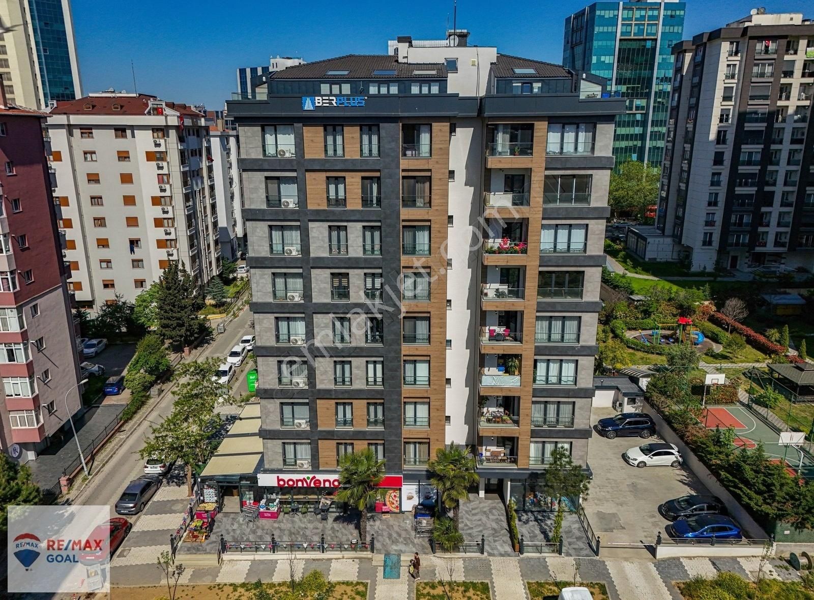 Remax Şirvan'dan Kozyatağı Metroya Yakın 3+1 Satılık Daire
