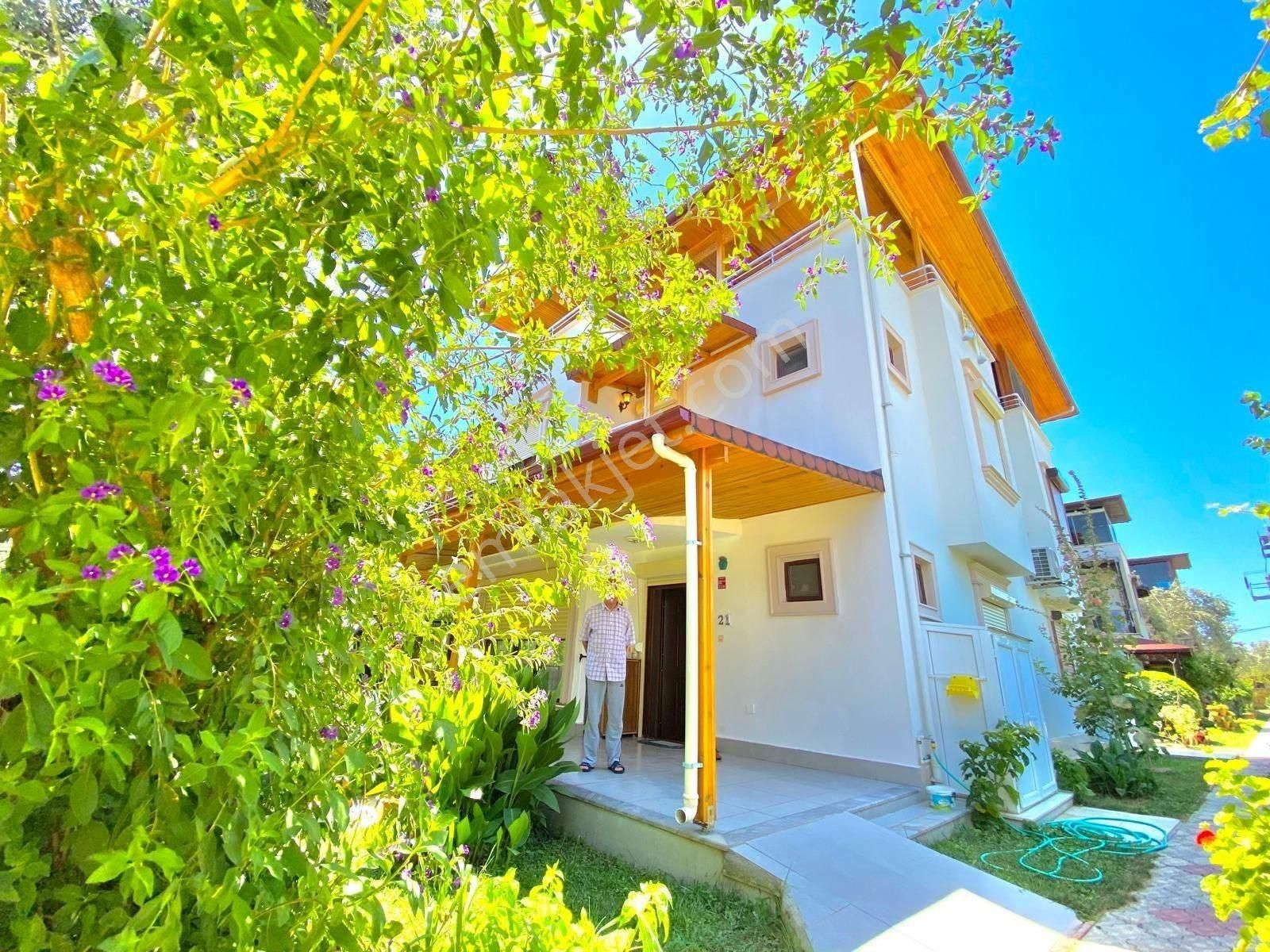 ▆ Yükselden Gürede Havuzlu Denize 400 Metre 3+1 Muhteşem Villa ▆