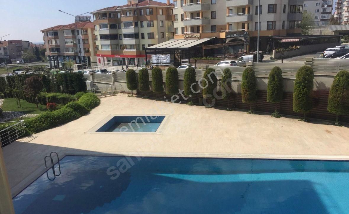 Tekirdağ Süleymanpaşa Hürriyet Mah*4+1 180 M2 Kiralık Daire