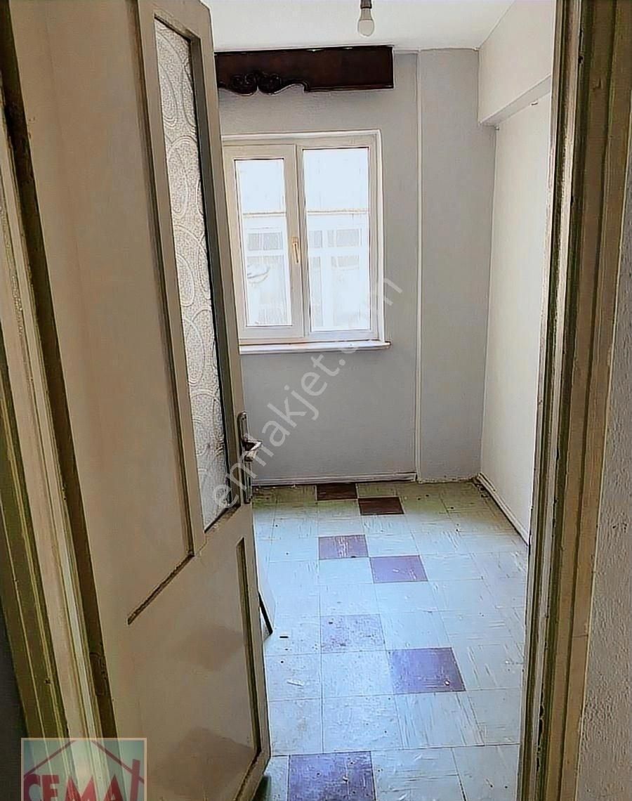 Cemal Emlak Bursa Yıldırım Karamazak Işıklar 3.ara Kat 3+1 Kupon