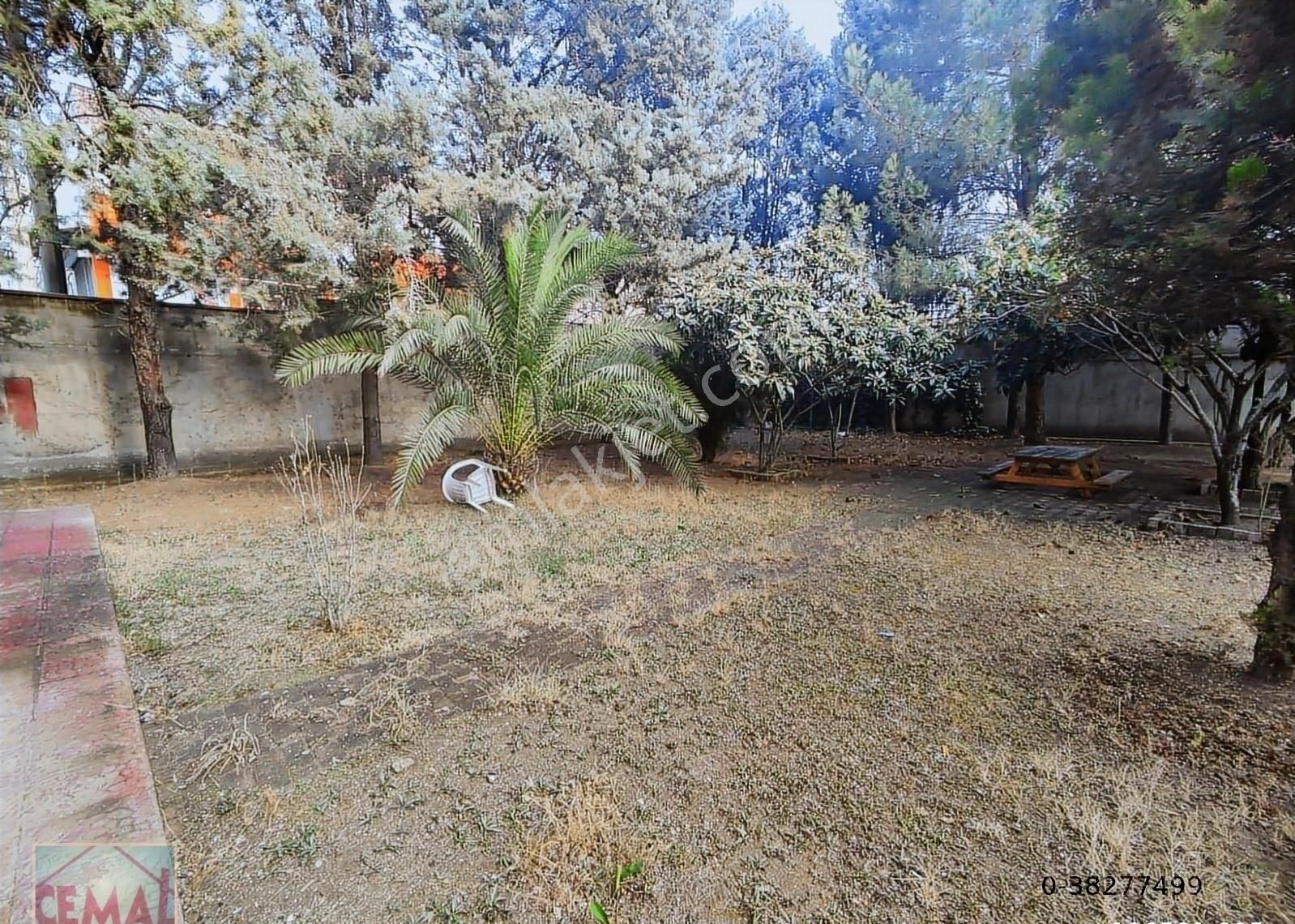 Cemal Emlak Bursa Nilüfer Podyumpark Alti Fethiye Site İçi 160 M