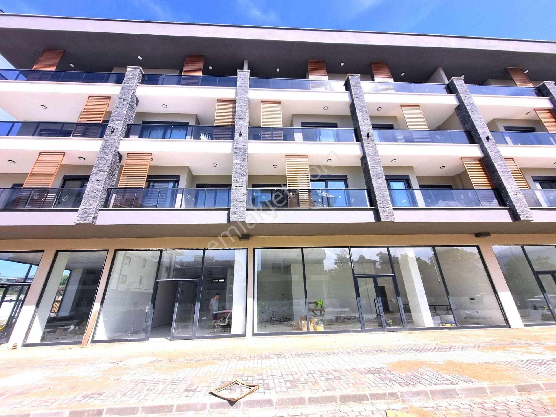 Oba Çarşamba Mahallesi’nde Kiralık 2 Katlı Dükkan