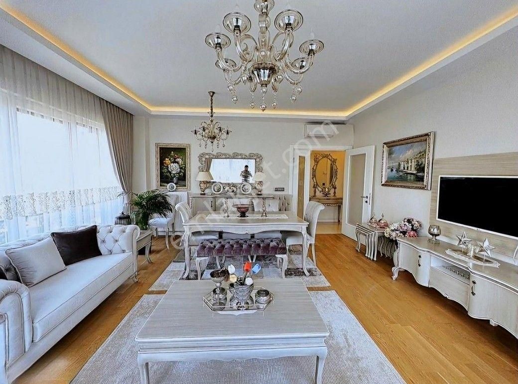 Eriş Emlak Dan Kozyatağı Bayar Cad. Yakın İskanlı Ebeveyn Banyolu Prestijli Binada