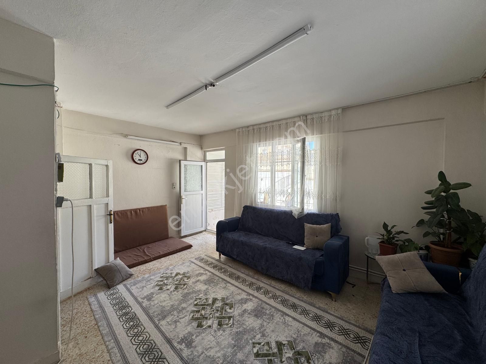 Azger Emlak'tan Yeşildirek De 2+1 Kiralık Daire