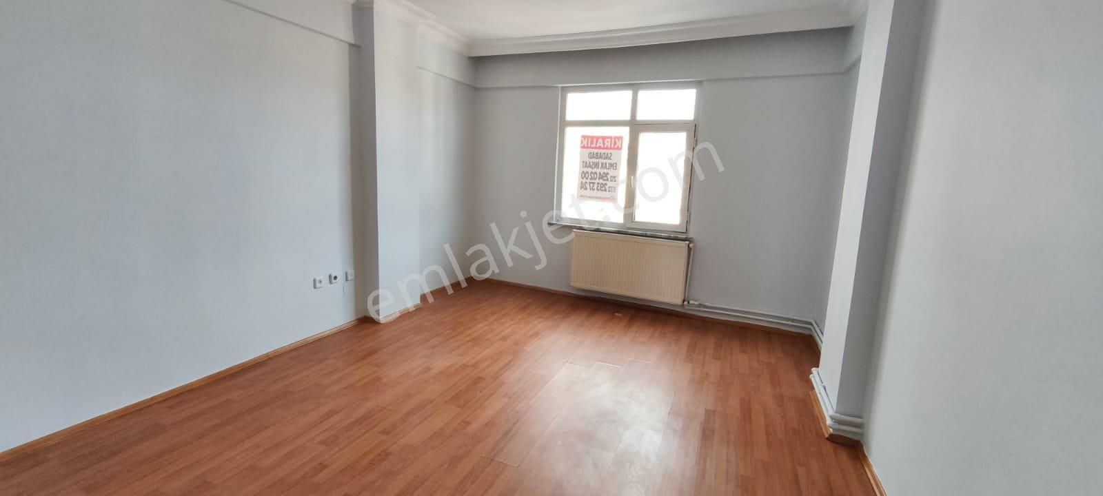 Kağıthane Merkez Hamdiye Sınırında 2+1 Ara Kat Satıık Daire - Görsel 11