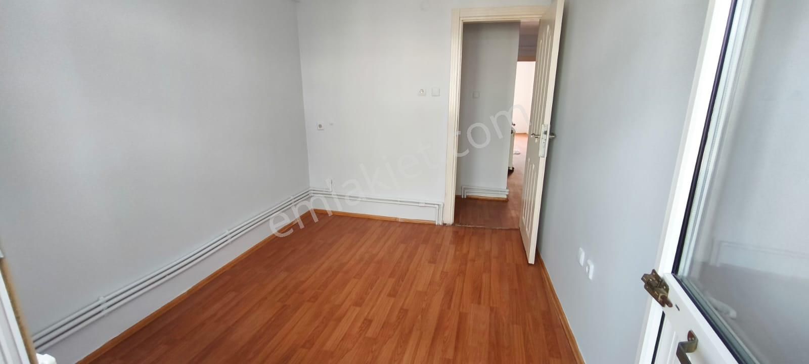 Kağıthane Merkez Hamdiye Sınırında 2+1 Ara Kat Satıık Daire - Görsel 9
