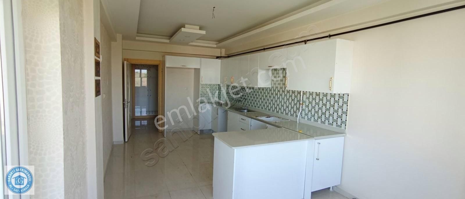 Stadyum Caddesinde Satılık 4+1 Daire