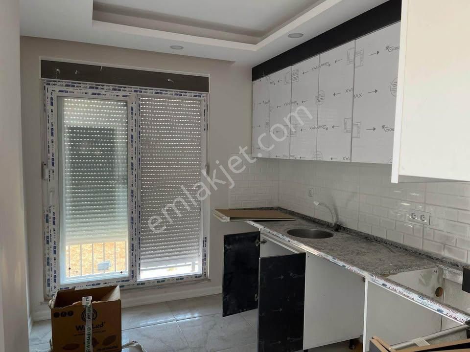Tramvay Dibinde 2+1 Herşeyi Ayrı Balkonlu Sıfır İskanlı Daire
