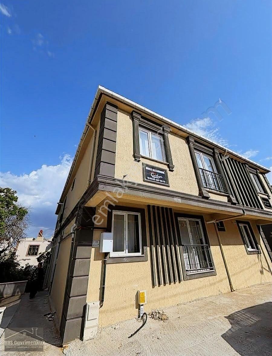 Minibüs Güzergahında 2+0 Kiralık Boş Daire