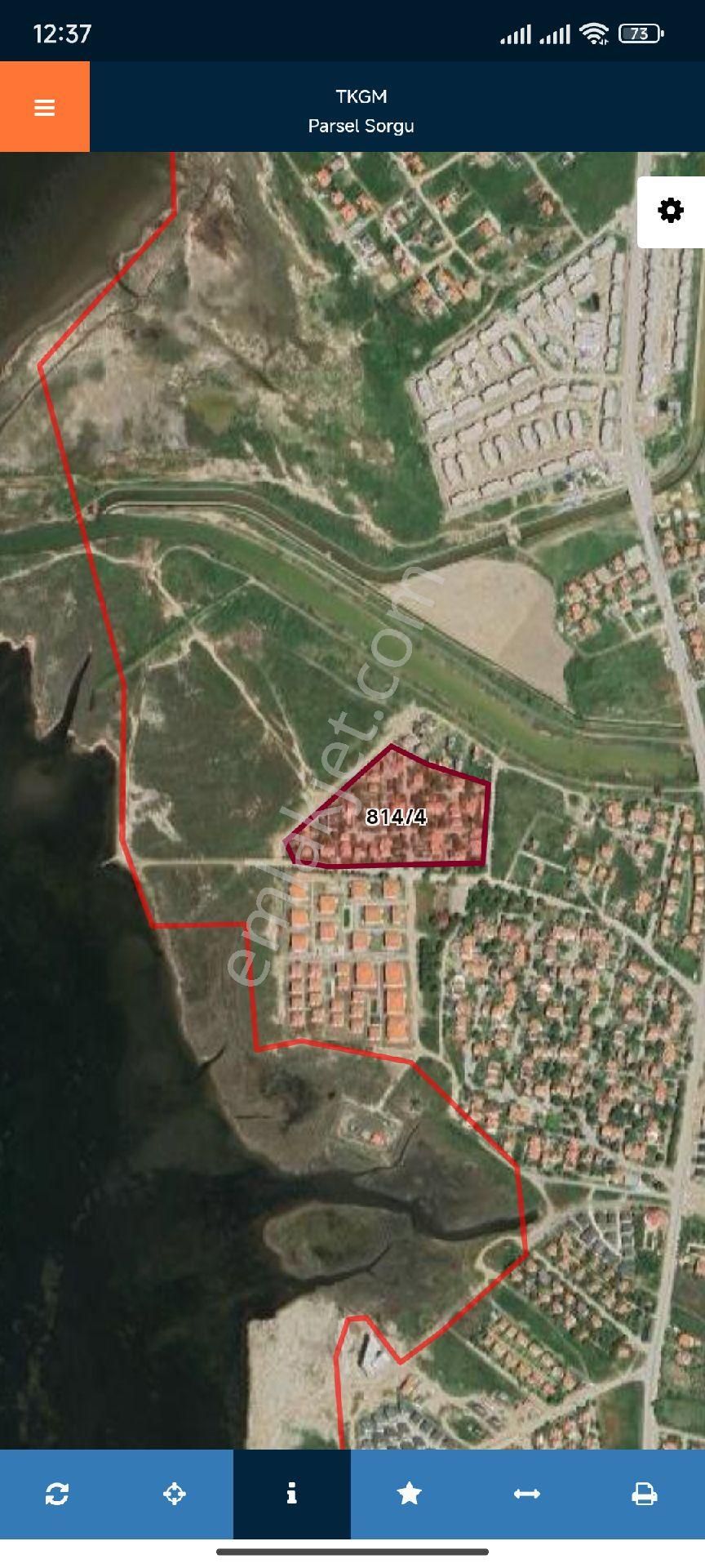 Altınova'da Denize Sıfır Villa Arsası