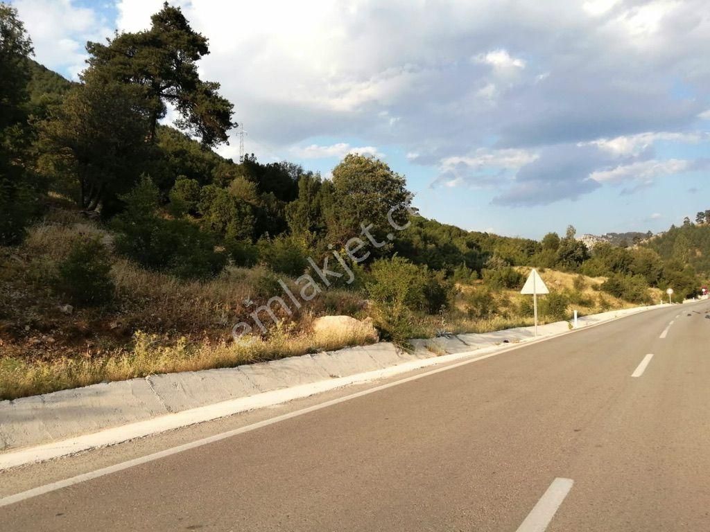 Burdur Ağlasun Yolu Üzeri Satılık İrfazlı Arazi