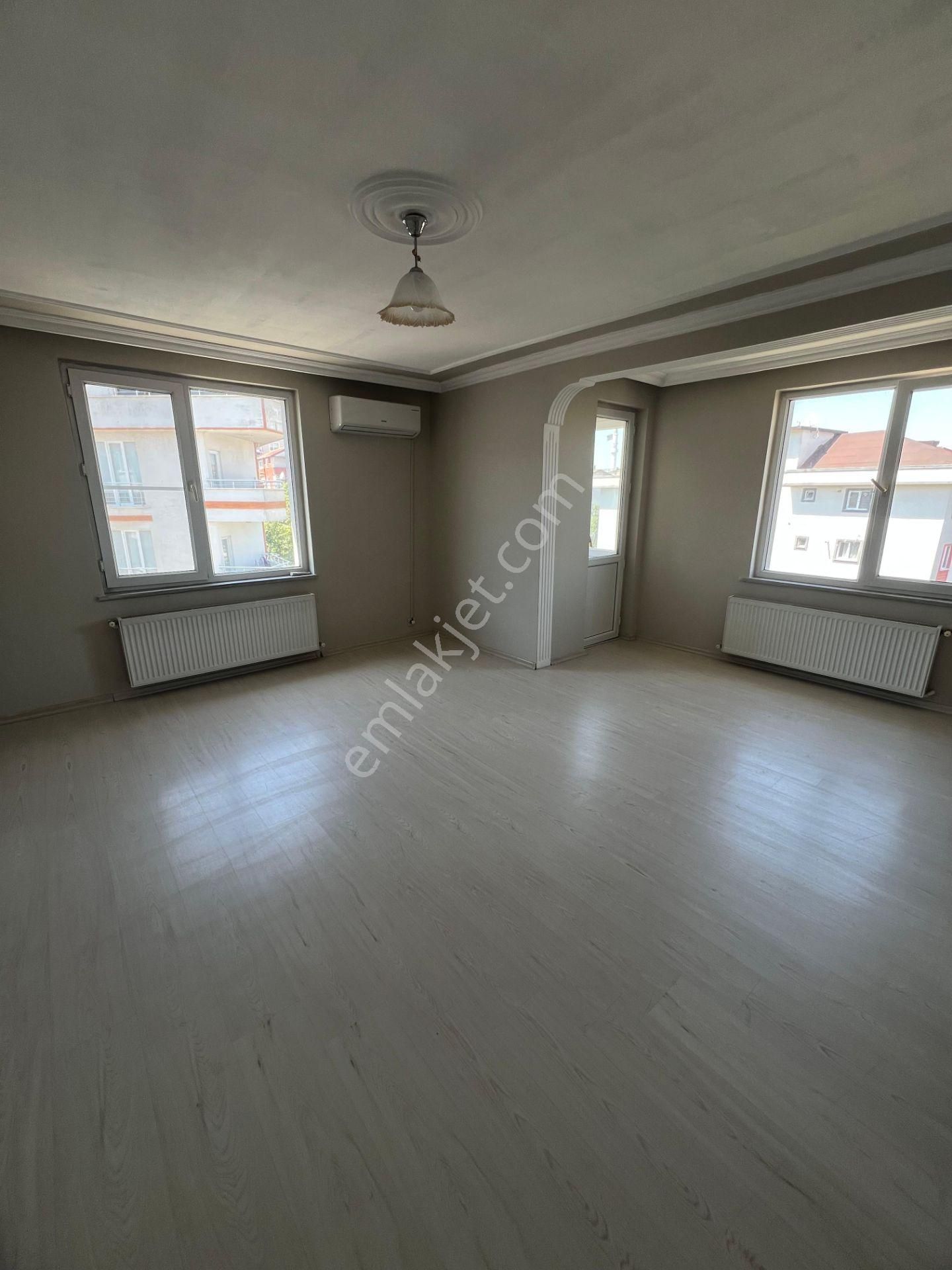 İstanbul Sancaktepe Yunusemre Mah Kiralık 2+1 Daire 105 M2