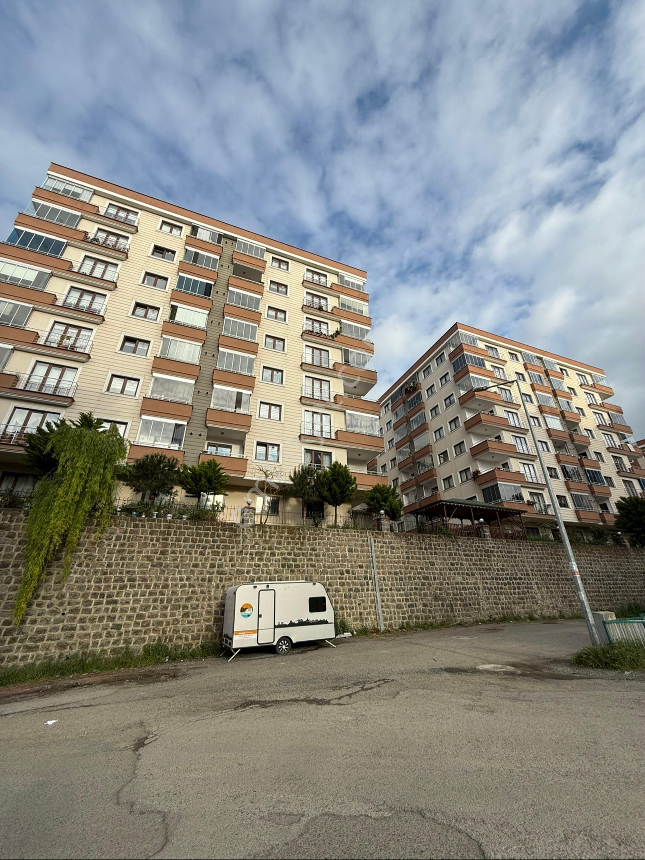 Trabzon Akçaabat Yaylacık Mahallesi 3+1 145m2 Satılık Daire