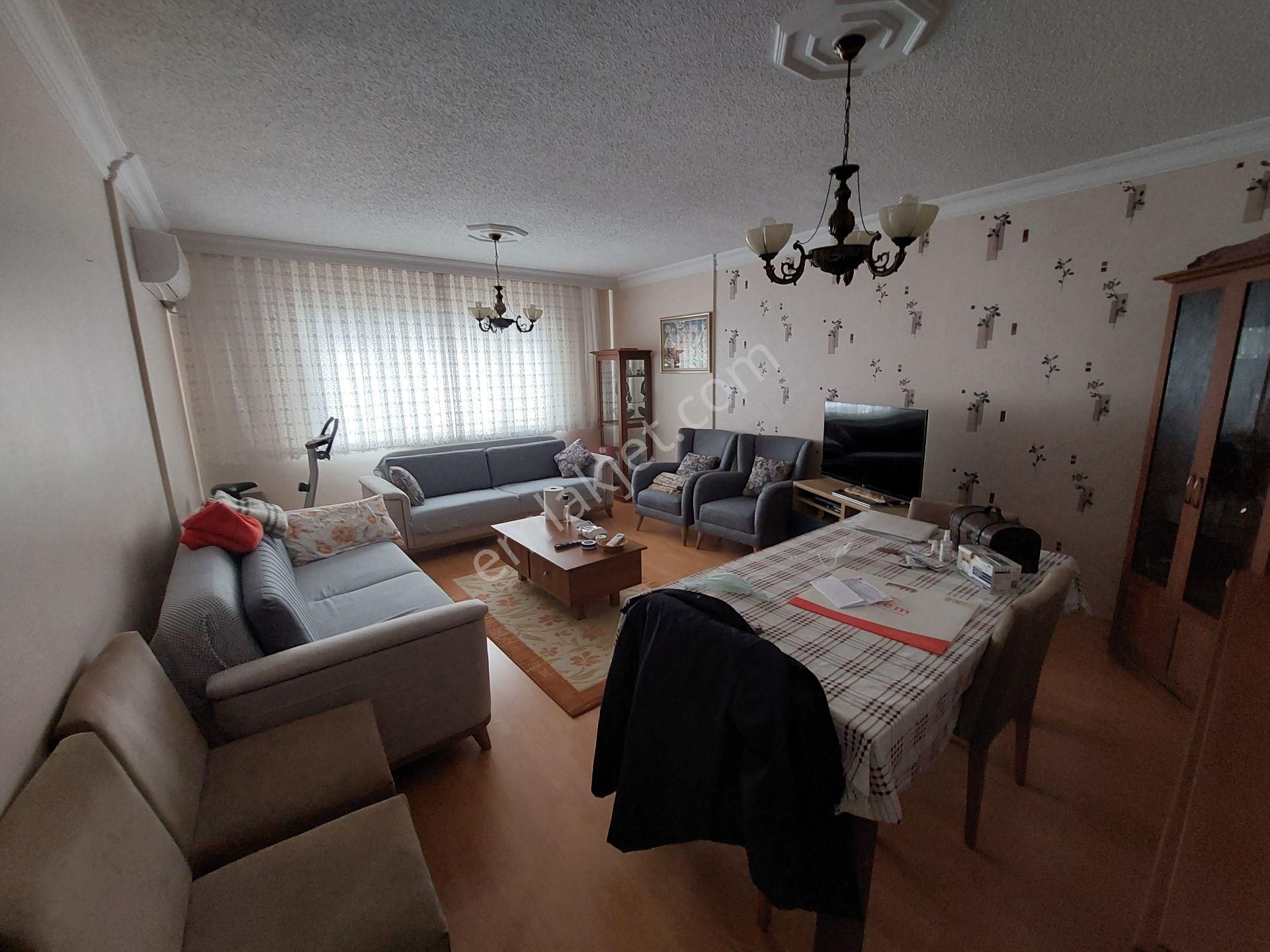 Başakşehir 4.etap 1.kısım 125 M² Satılık 3+1 Daire Tadilatlı