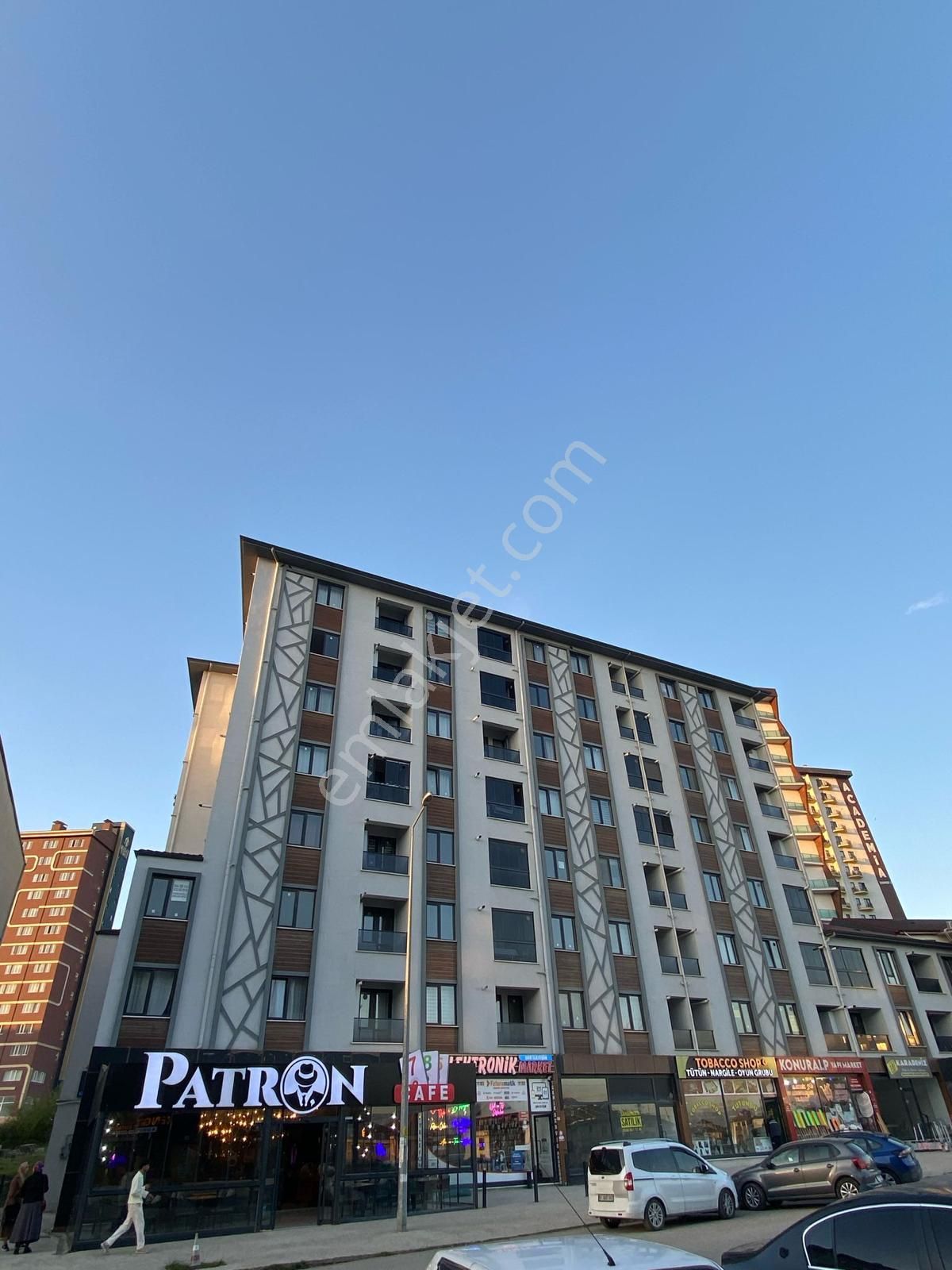Atlas/ Kardenizkulede Full Eşyalı Cadde Cephe 1+1 Kiralık Daire