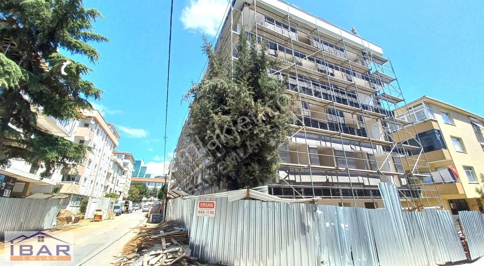 Küçükyalıda Sıfır 1.kat Ayrı Mutfaklı 2+1