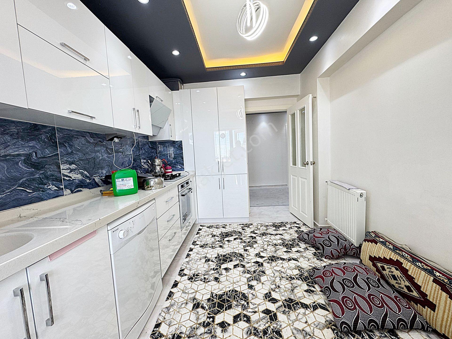 Keçiören Kafkaslarda Site İçinde 8.katta Güney Cephe 3.5+1 Daire - Görsel 3
