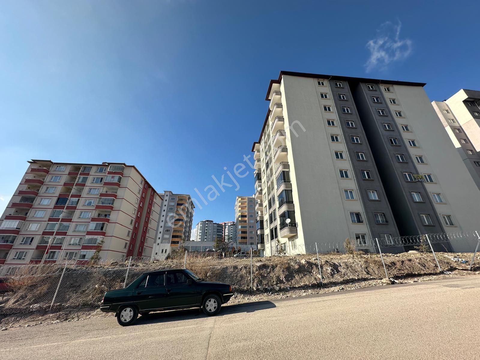Eren Gayrimenkul'den Güven Sitesinde Arakatta Natamam 3+1