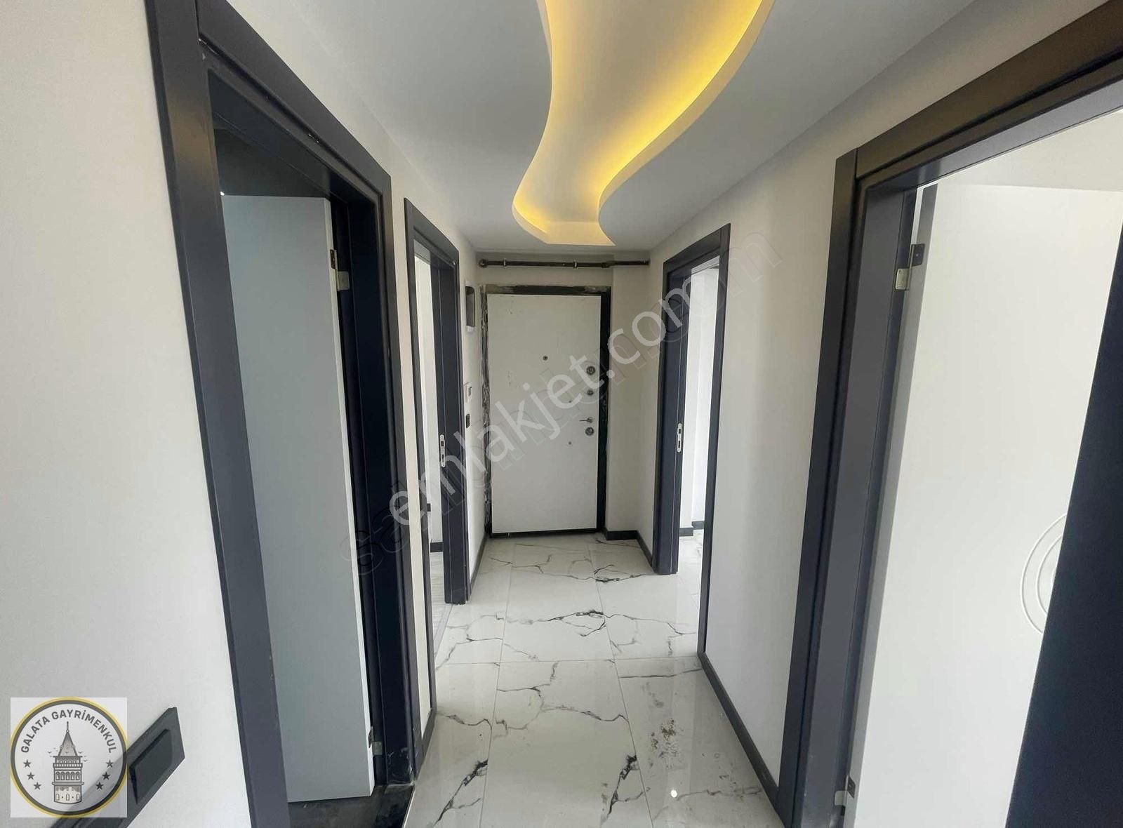 Yenicami Mahallesinde 2+1 Kapalı Mutfak Sıfır A Kalite Daire