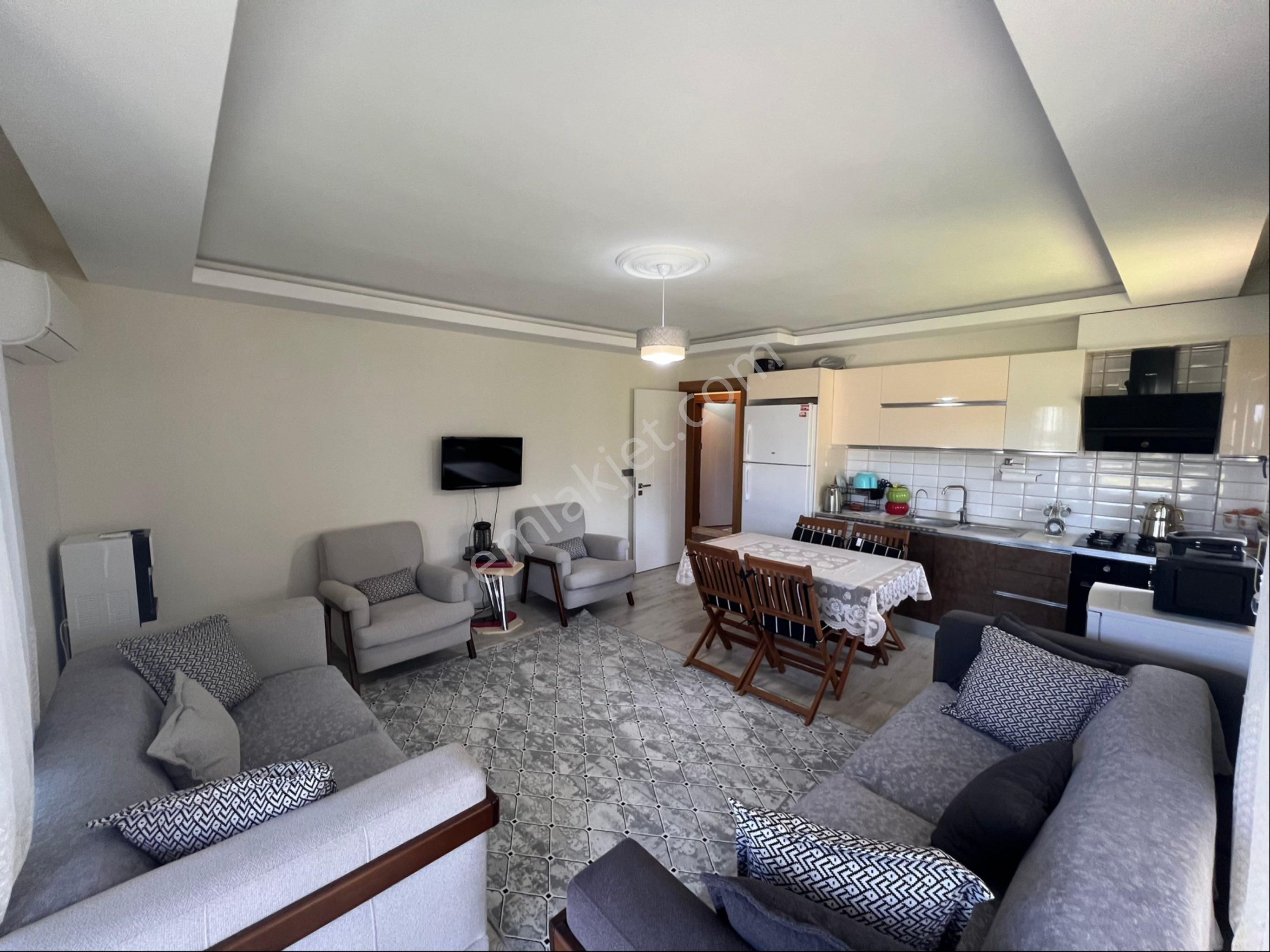 Kuşadası Davutlar’da Satılık Bahçeli 2+1 Yazlık Daire