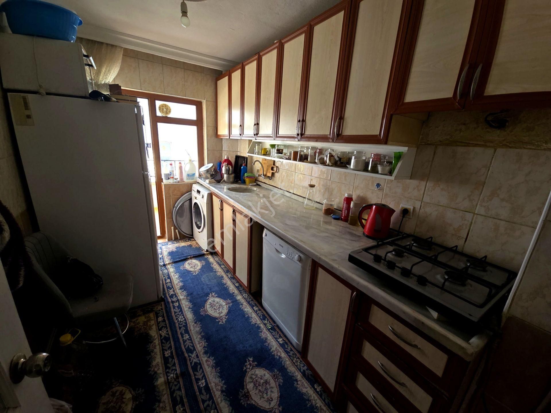 Ayaz'dan Malazgirt Mah'de Salon Bağımsız Merkezi Konumda 3+1