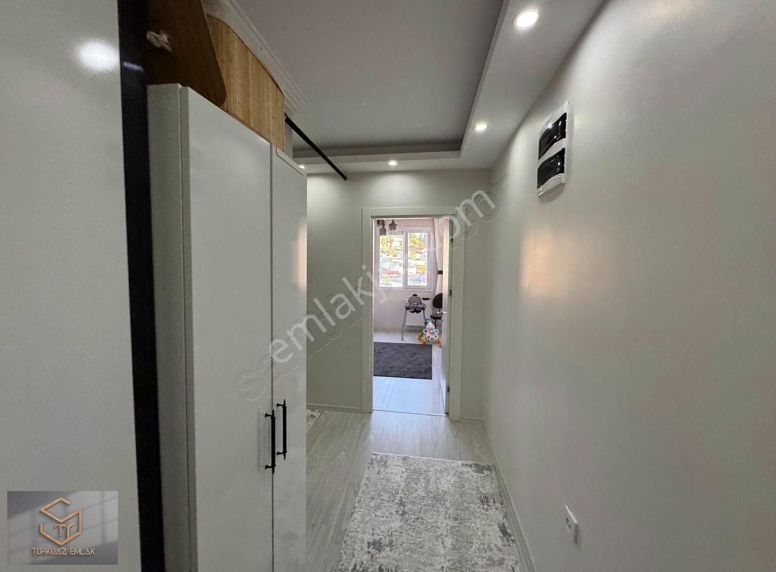 Menemen Merkezde Satılık Site İçi 2+1 Arakat Daire