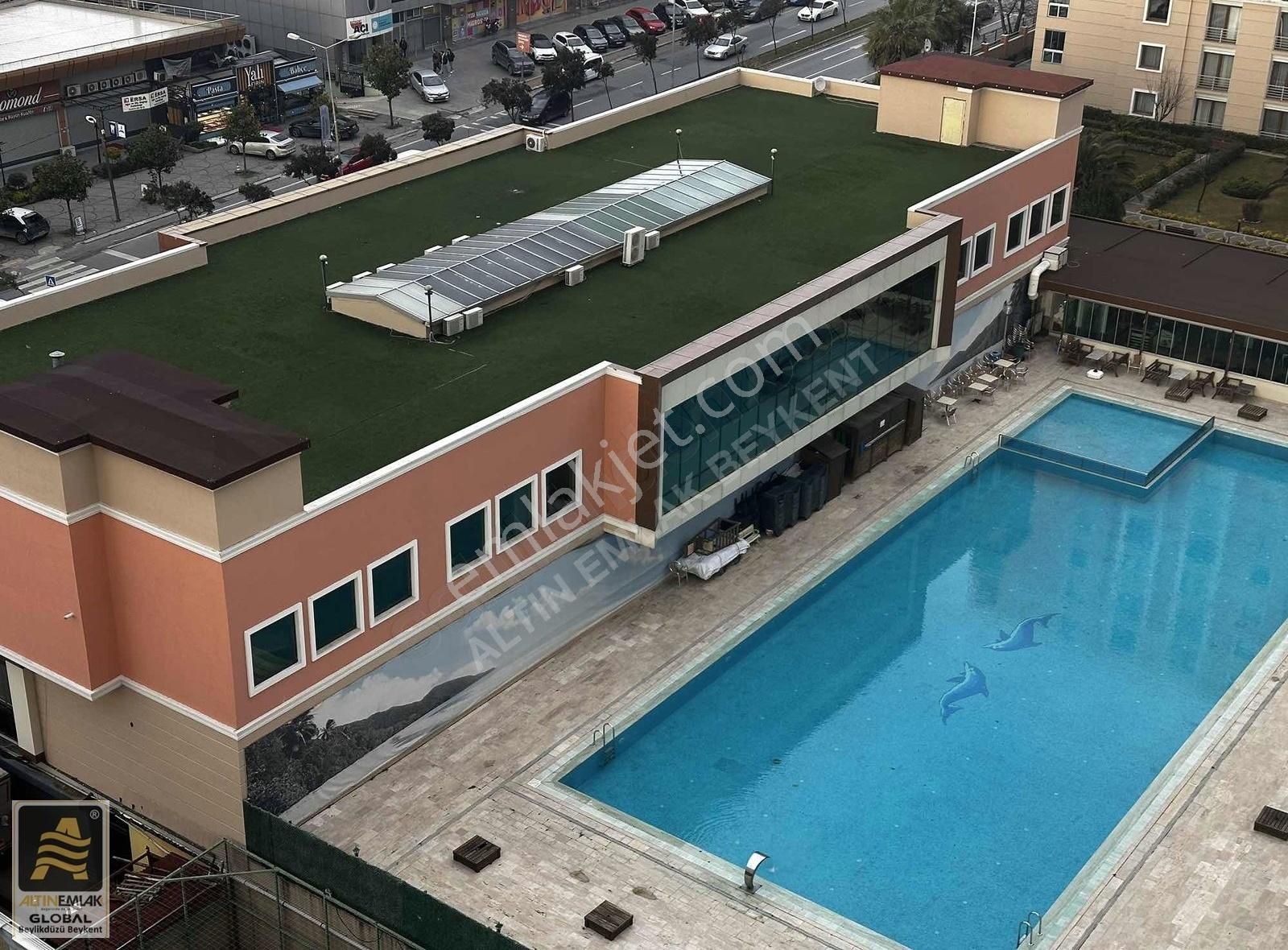 Beylikdüzü Beykent'te Deniz Ve Göl Manzaralı Satılık 3+1 Daire