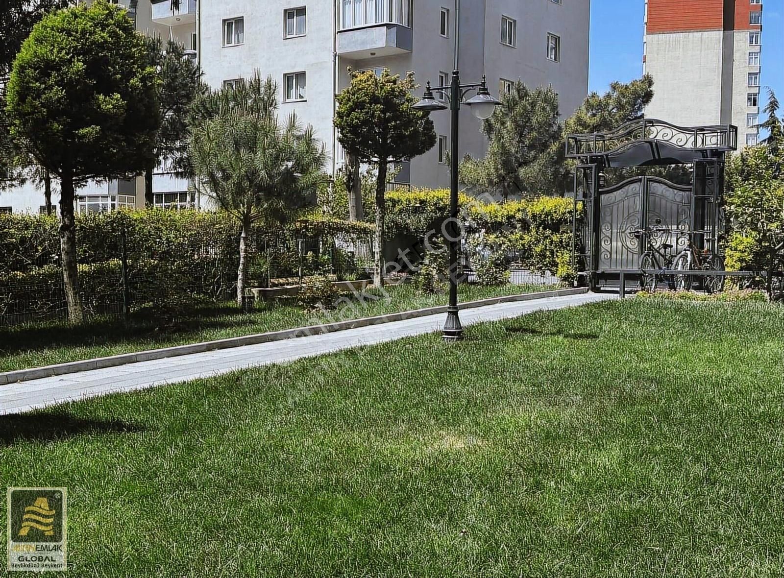 Beylikdüzü Barış Mah. Merkezi Konumda Satılık 3+1 Daire