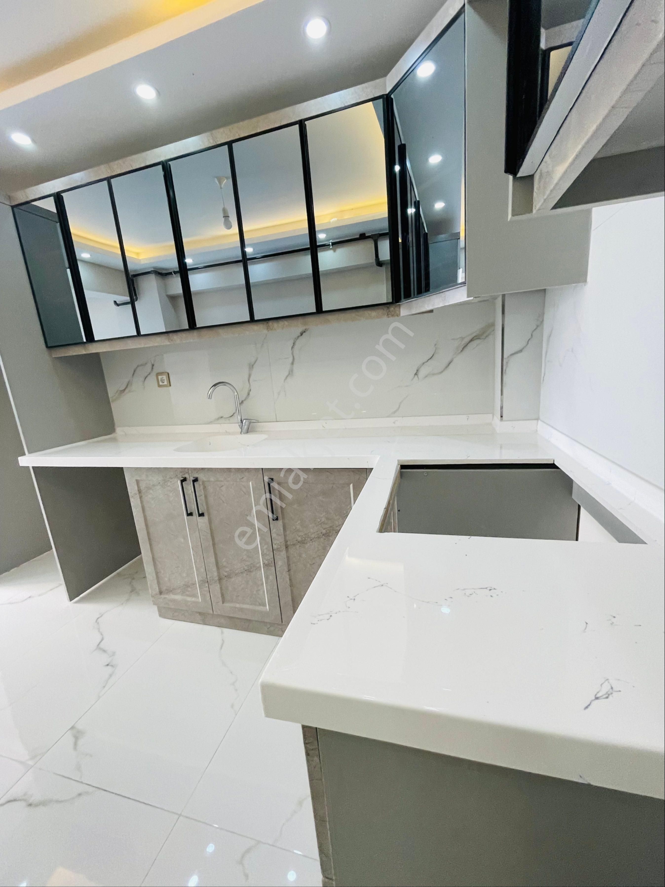 Şehsadeler Dinçer Mh Satılık Ultra Lüx 2+1 120 M2 Bahceli Yüksek Zemin Daire
