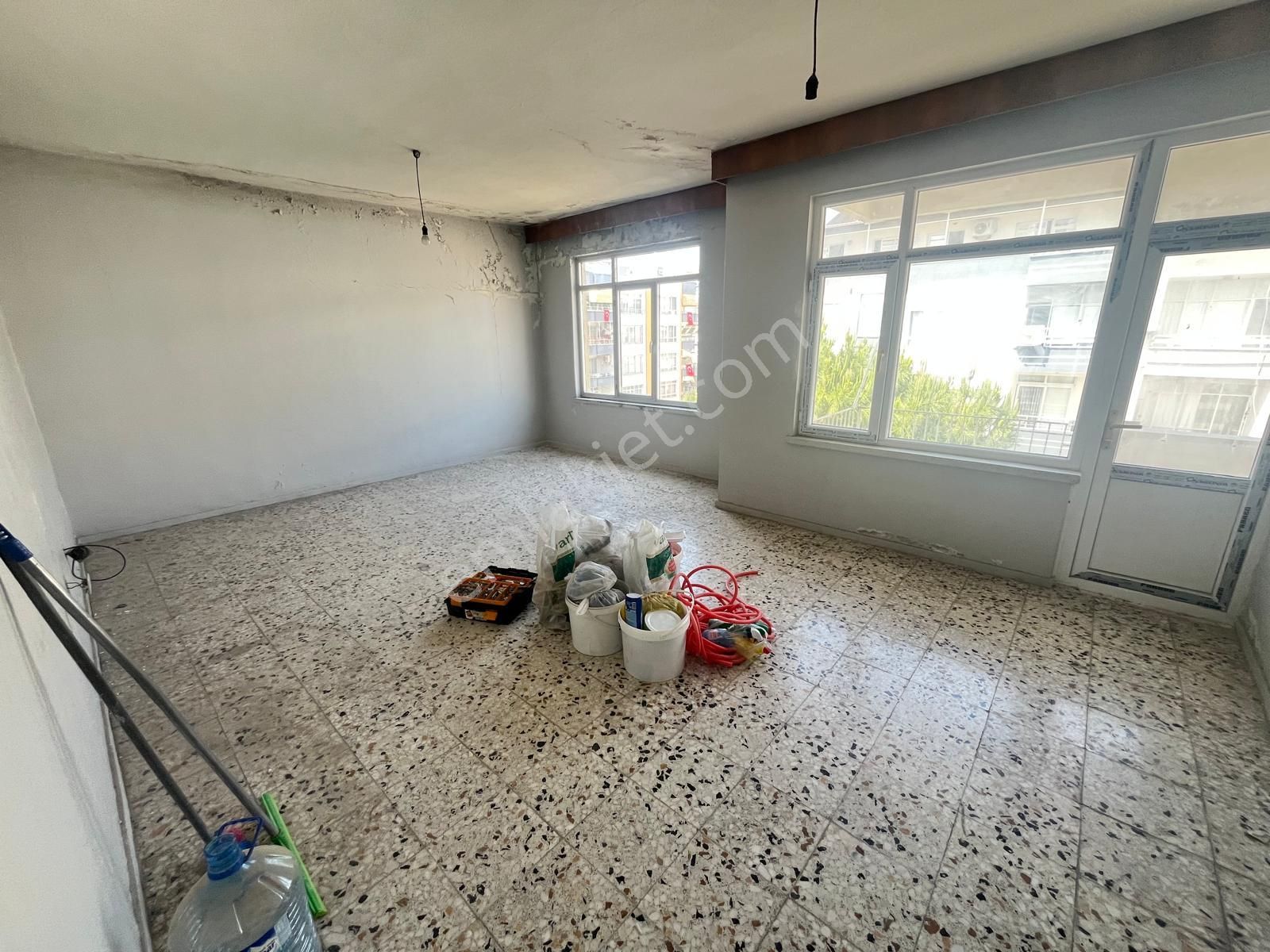 Prestij'den Pirireis'te Ayrı Mutfak Geniş Oturumlu 2+1 Daire