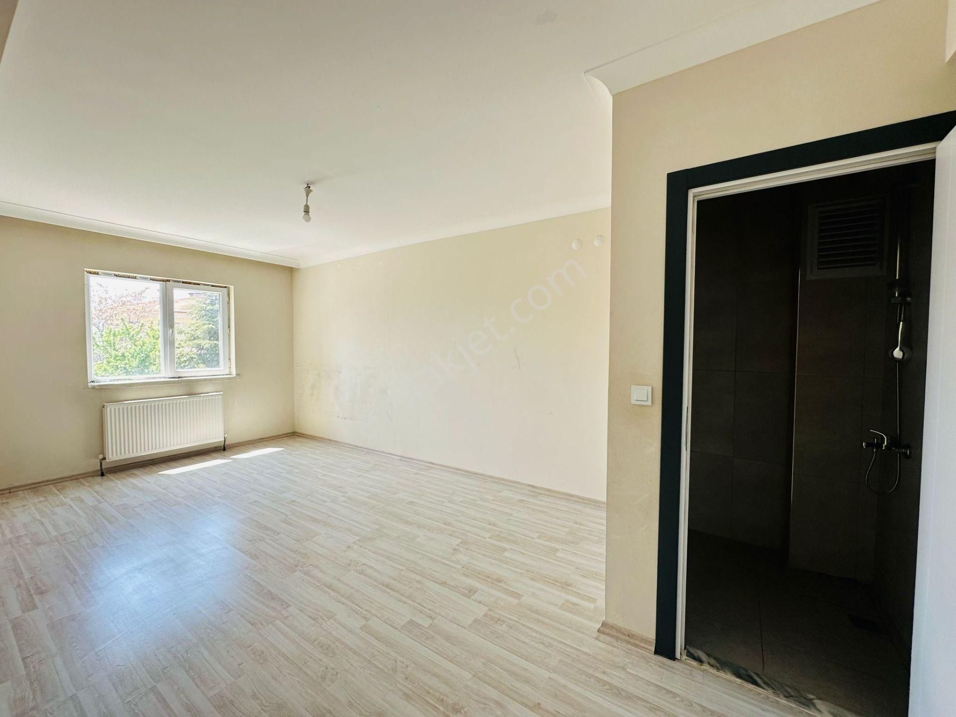 Battalgazi Mahallesinde Asansörlü Ebeveyn Banyolu 3+1 Ara Katta Full Yapılı Satılık Daire !! - Görsel 11