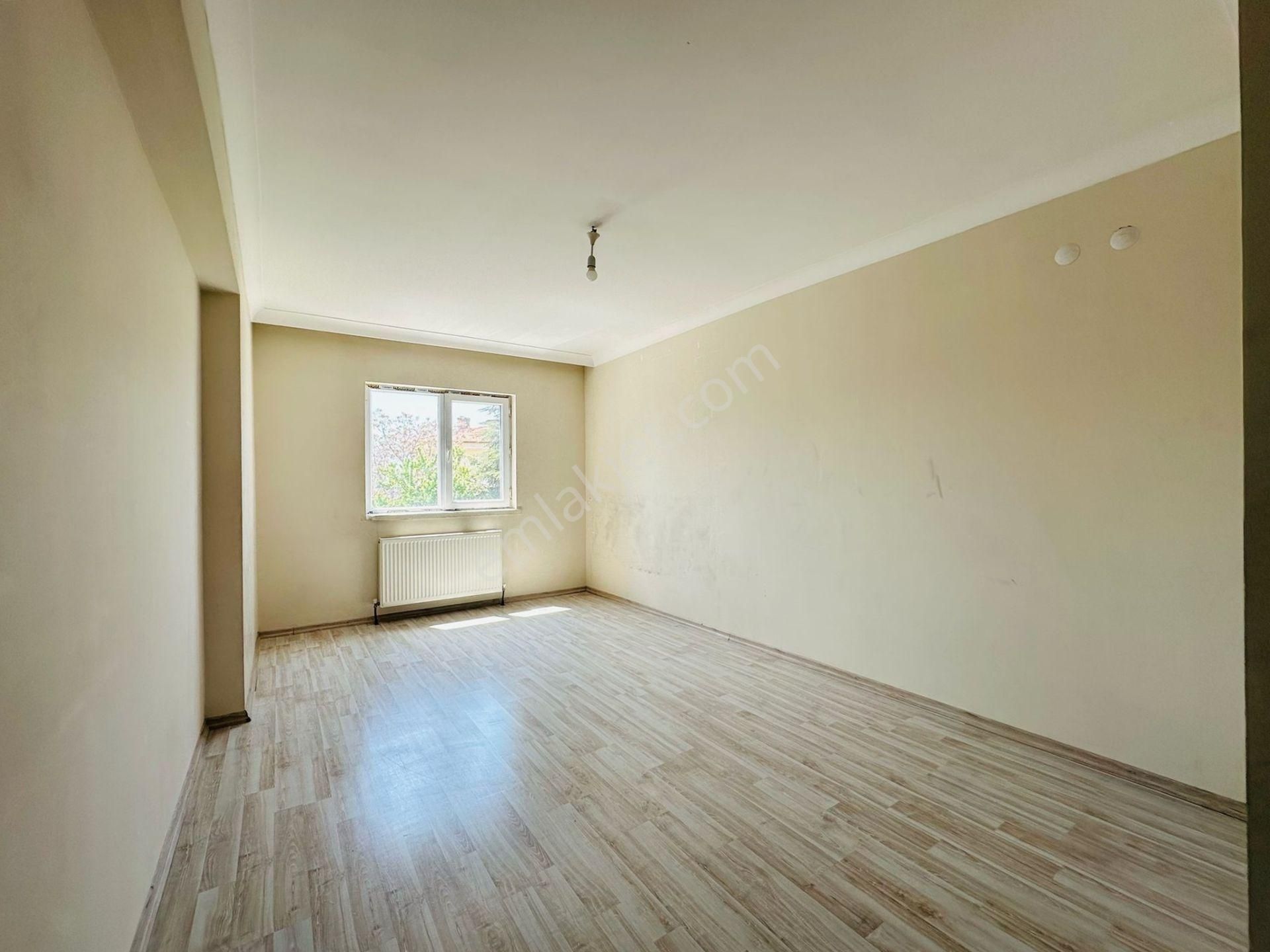 Battalgazi Mahallesinde Asansörlü Ebeveyn Banyolu 3+1 Ara Katta Full Yapılı Satılık Daire !! - Görsel 14