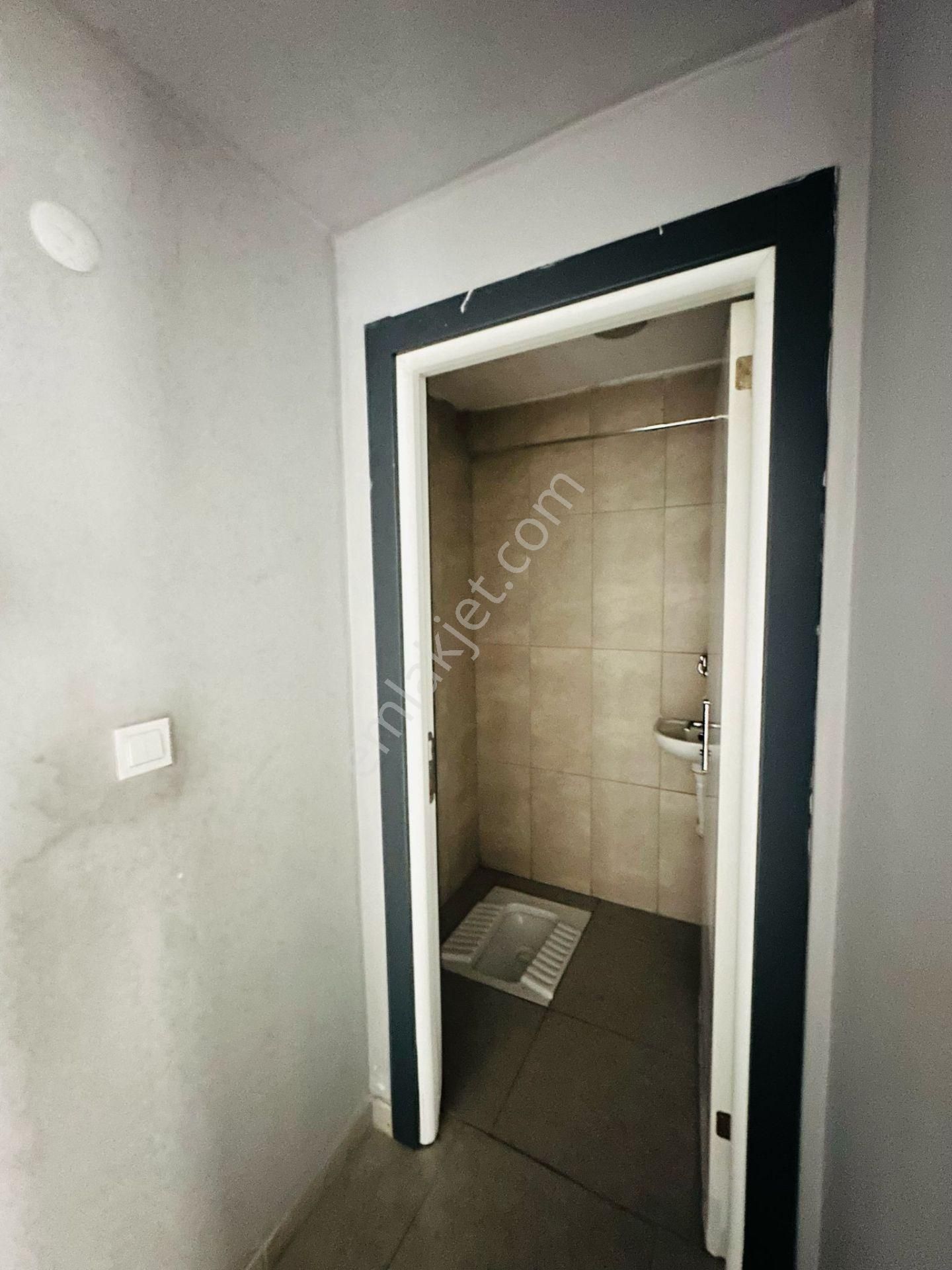 Battalgazi Mahallesinde Asansörlü Ebeveyn Banyolu 3+1 Ara Katta Full Yapılı Satılık Daire !! - Görsel 21