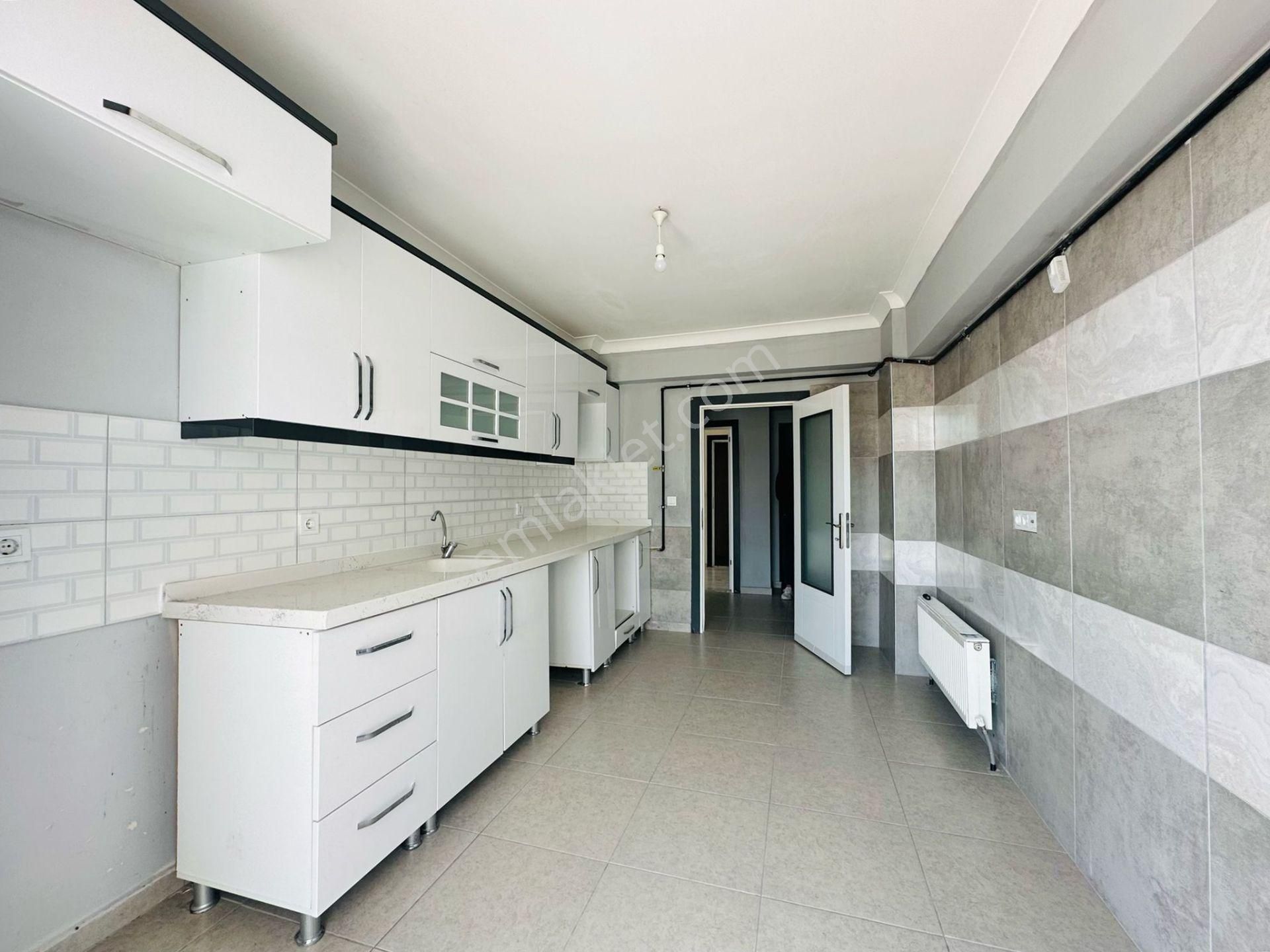 Battalgazi Mahallesinde Asansörlü Ebeveyn Banyolu 3+1 Ara Katta Full Yapılı Satılık Daire !! - Görsel 6