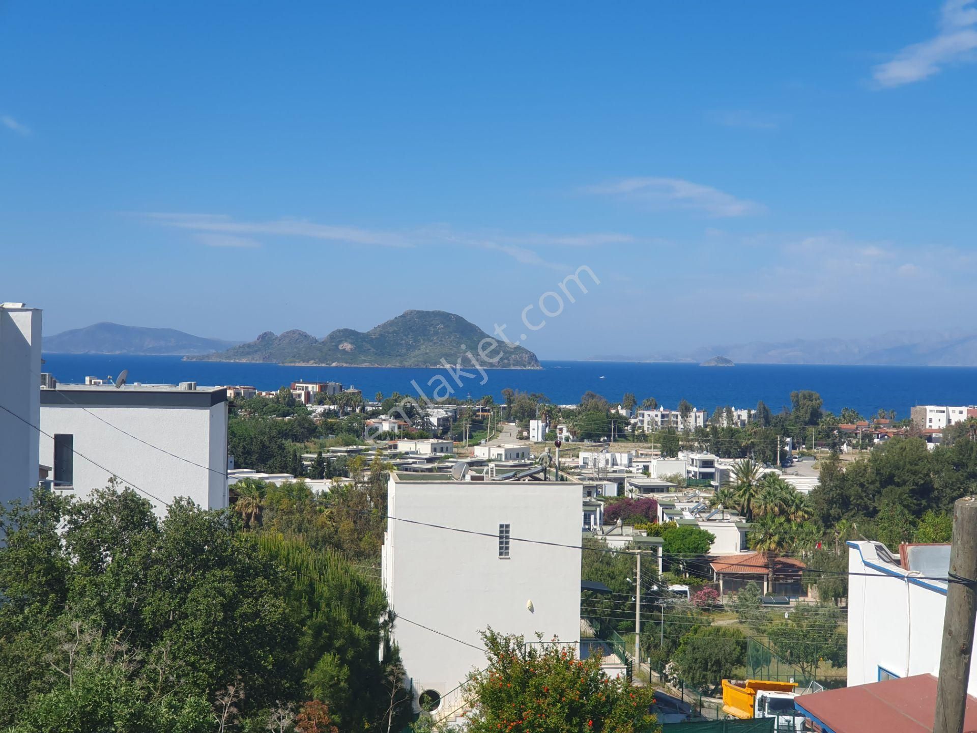 Bodrum Kadıkalesi'nde Deniz Manzaralı Villa Projeli Parsel