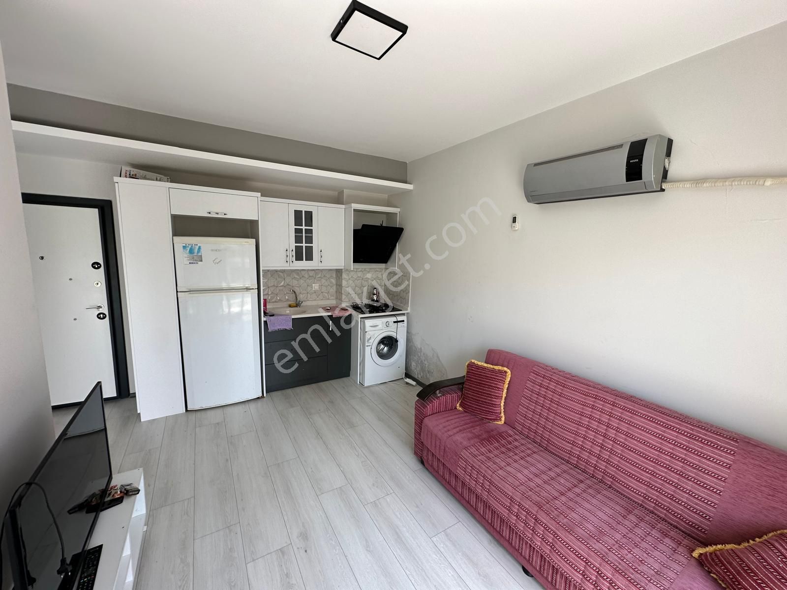 Adana Sarıçam Gültepede Memursen Tokilere Yakın 1+1 Eşyalı Kiralık !!! Açıklamayı Okuyalım!!!