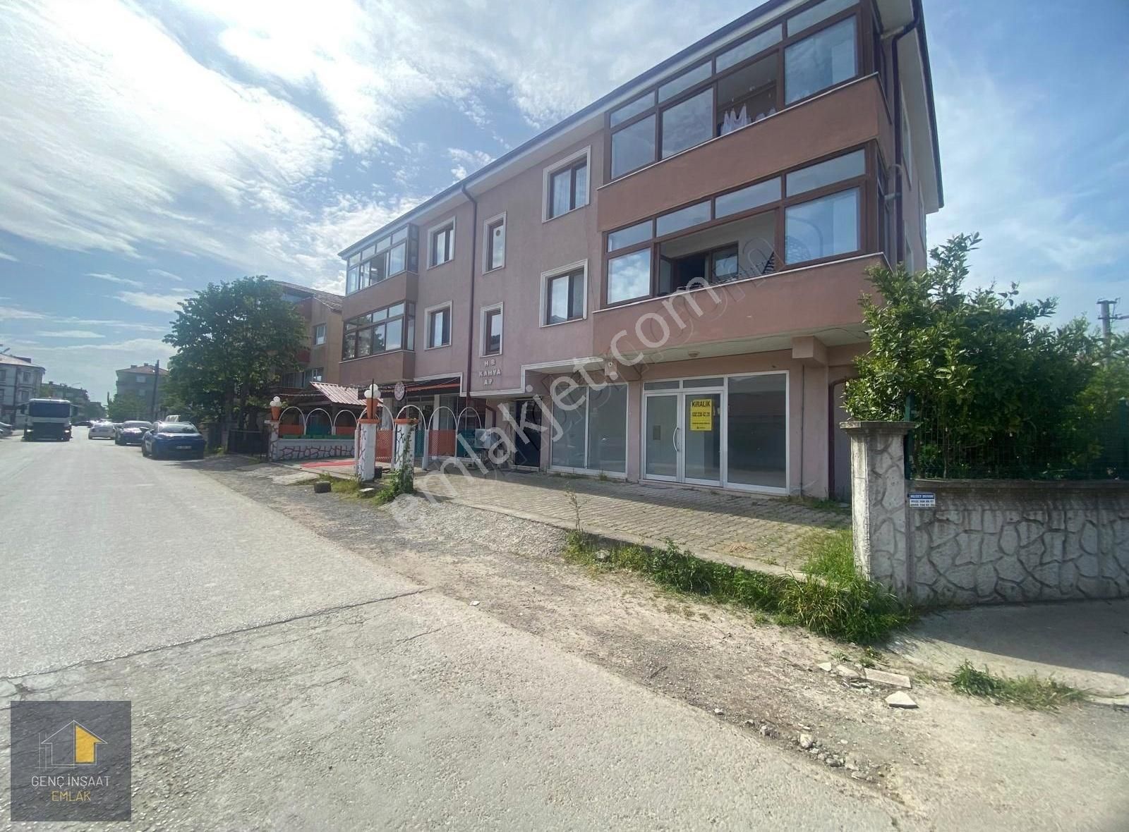 Karasuda Okulların Yanı Başında Cadde Üzeri 75 M² Kiralık Dükkan