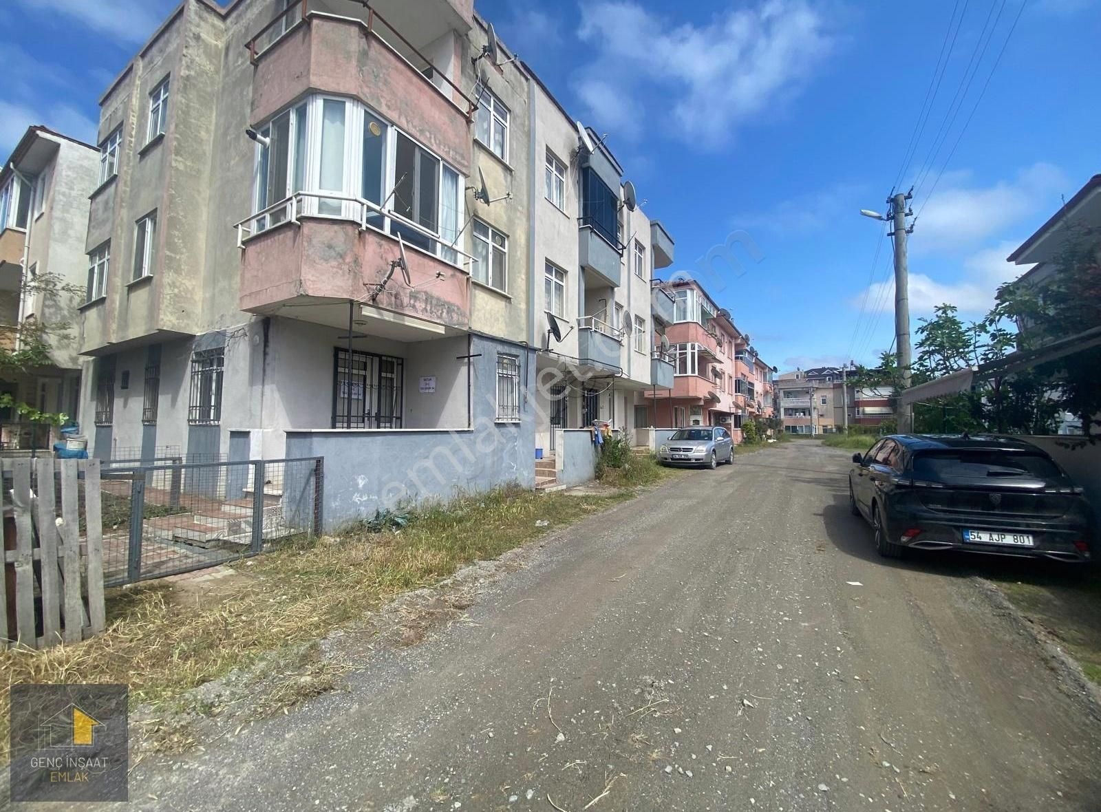Karasuda Denize 50 Metre Mesafede Bahçe Kullanımlı 2+1 Daire