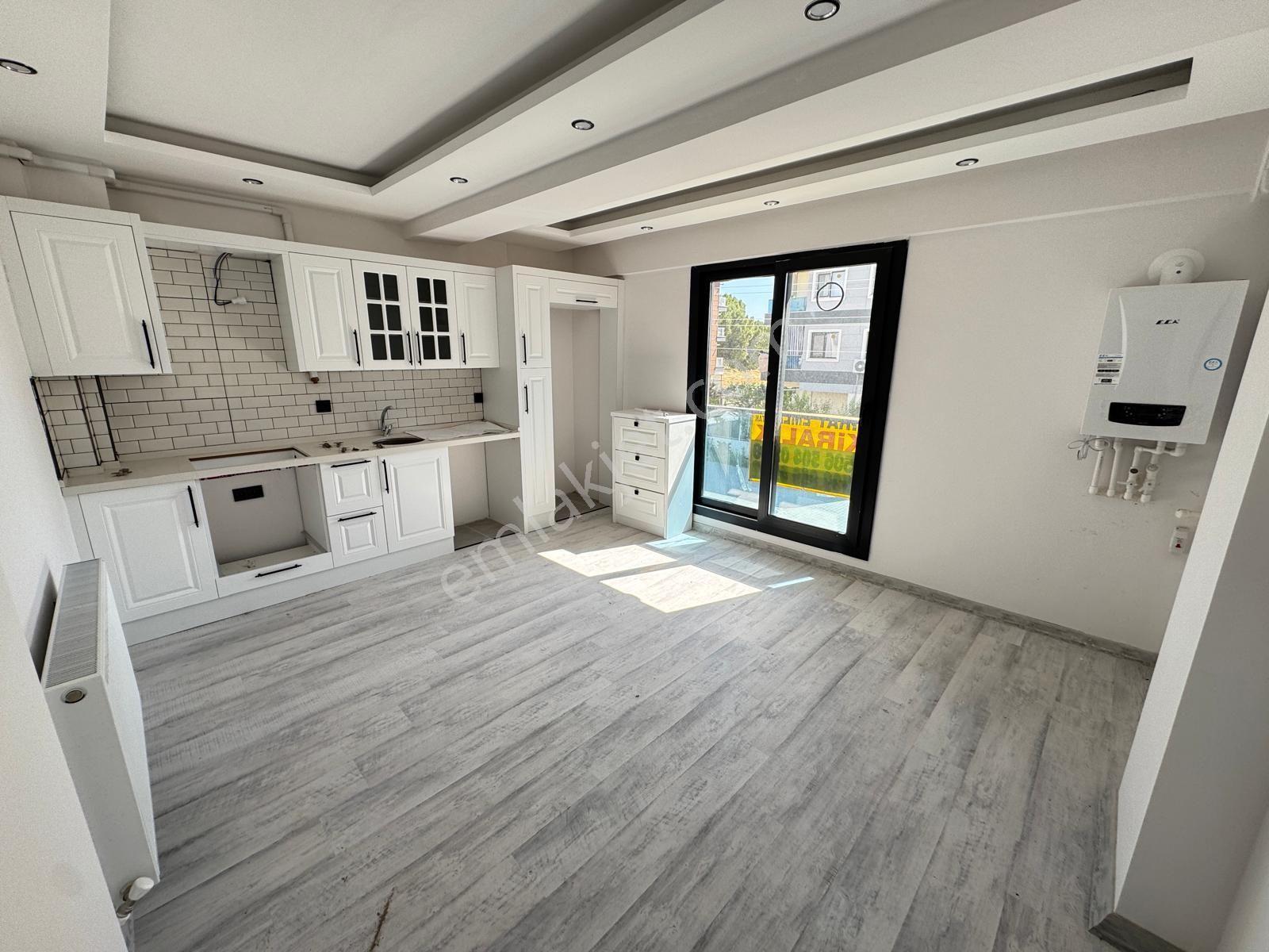 Zeki Emlak'tan Manisa Muradiyede Kiralık 2+1 Ara Kat Sıfır Daire
