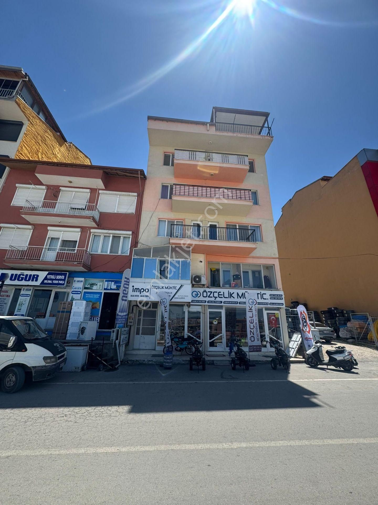 Pazar Yerinde 3+1 Ara Kat Kiralık Daire
