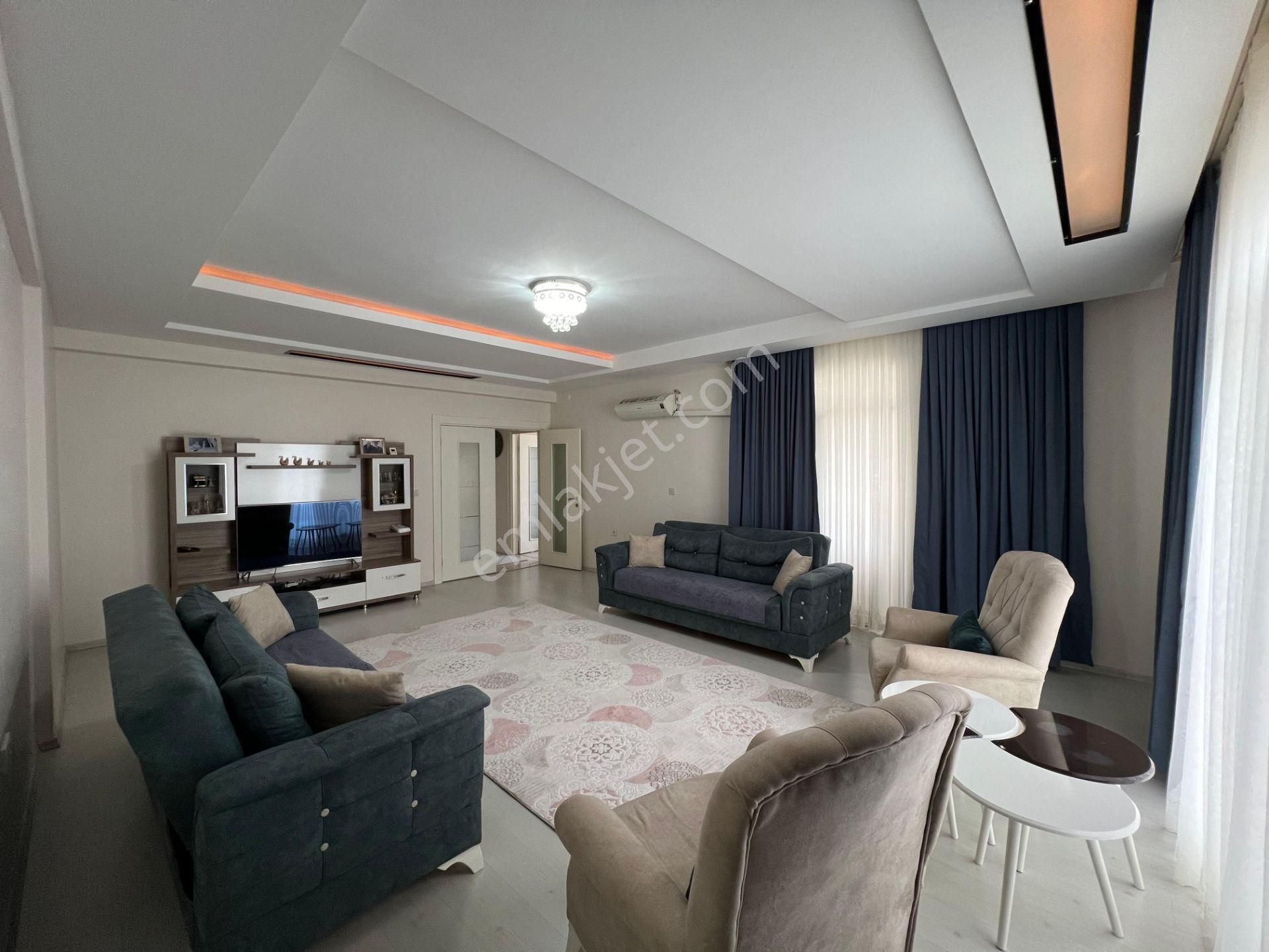Four Land'den 75 Radisson Otel Arkası 4+1 Satılık Fırsat Daire