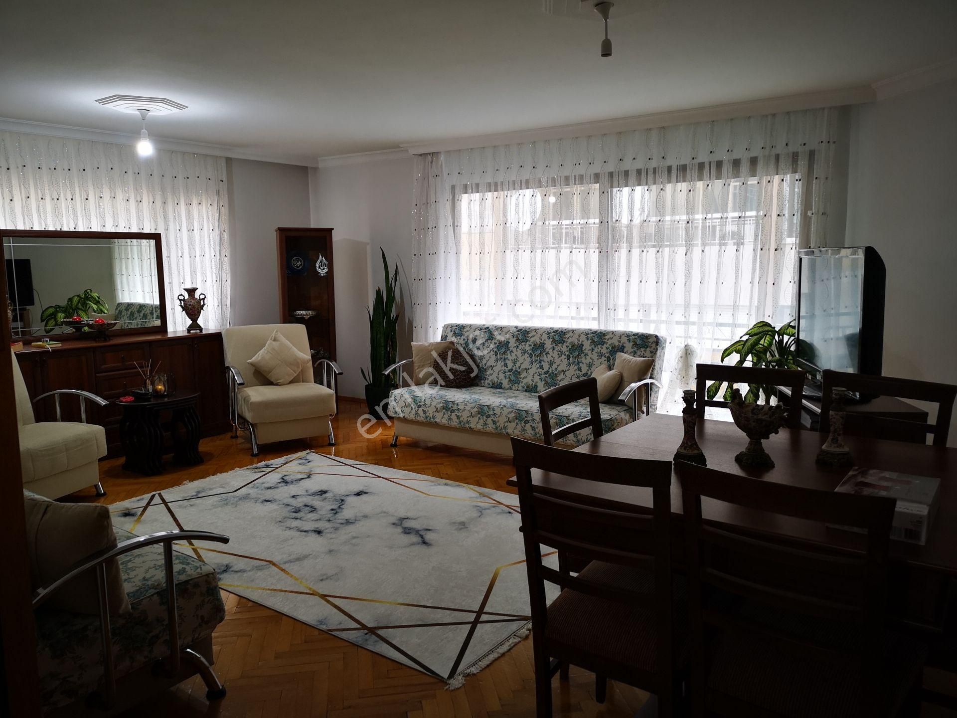 Karşıyaka Merkezde Asansörlü Satılık Daire - Görsel 3