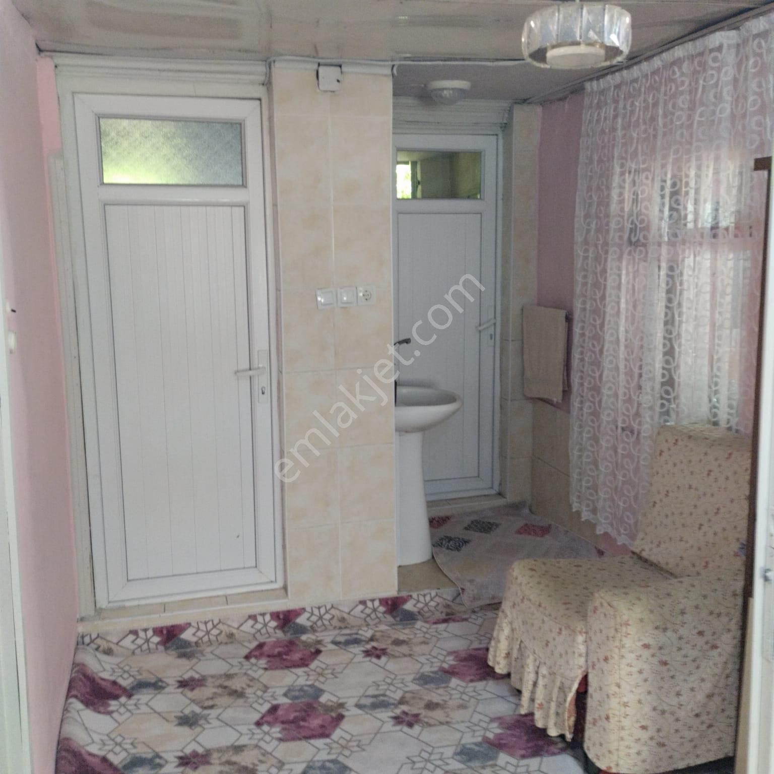 Deliktaşta Satılık Müstakil Ev