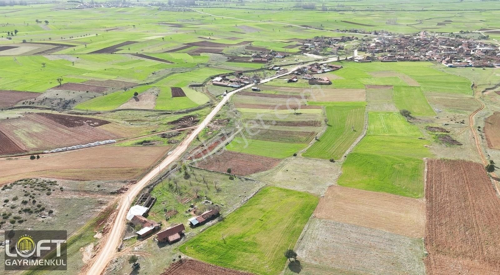 Çavdarhisar Gökağaç Köyü 2.152m2 Köy İçi İmarlı Fırsat Tarla !!