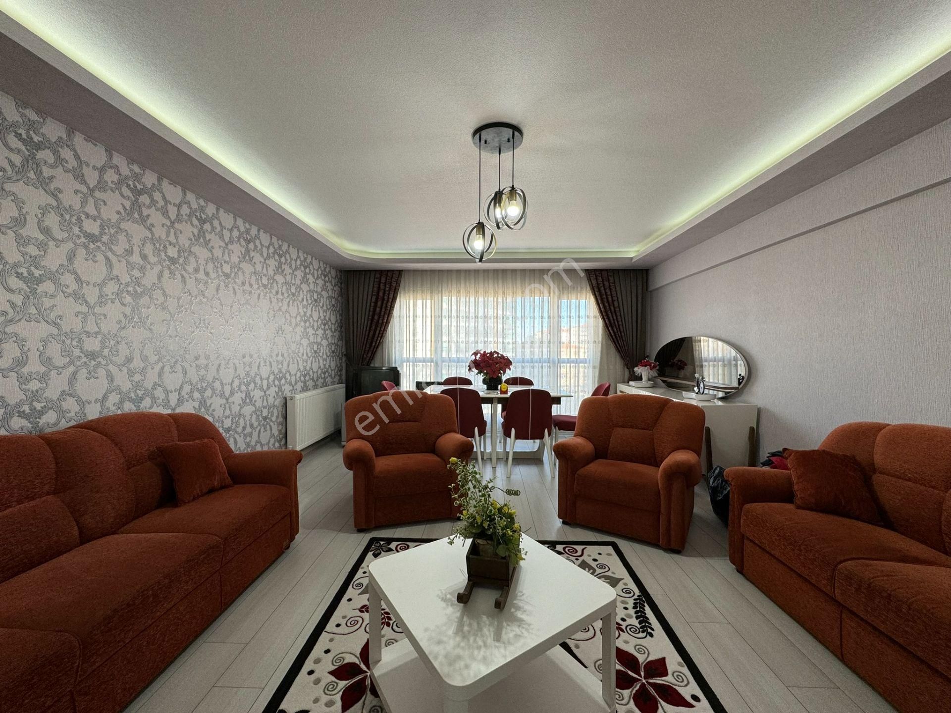 Çiftçioğulları Emlak'tan Pursaklar M.sinanda Elit Sitede Lüx Yapılı G.odalı Geniş Ferah 4+1
