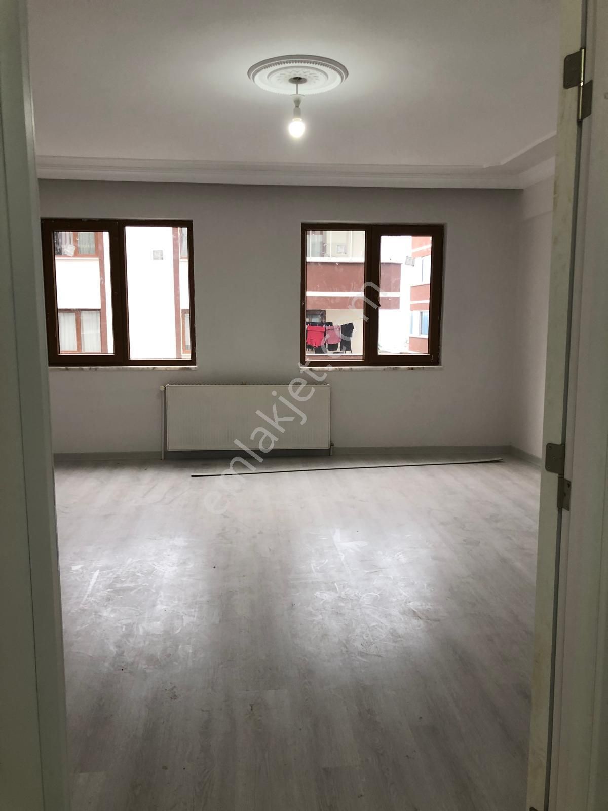 Trabzon Kaplan Emlak Site İçerisinde Satılık Doğalgazlı Daire