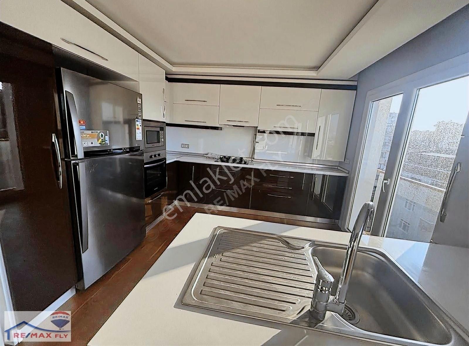 Tarabya Ferahevler'de Butik Sitede Boş 6+1 Çatı Dubleksi - Görsel 13